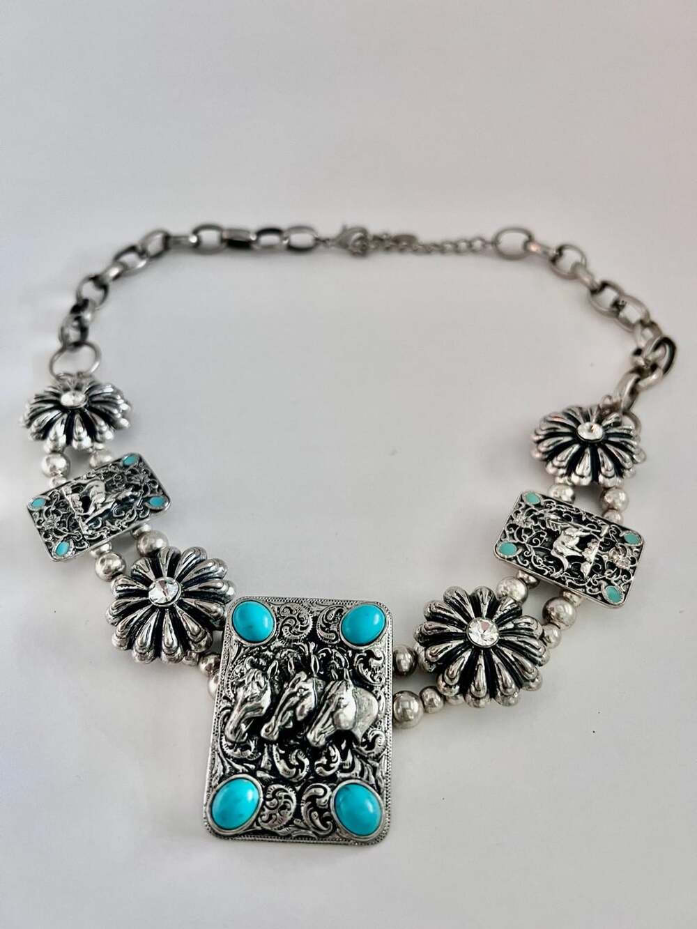 Vintage Western Silver Tone Triple Horse Head Turquoise Necklace